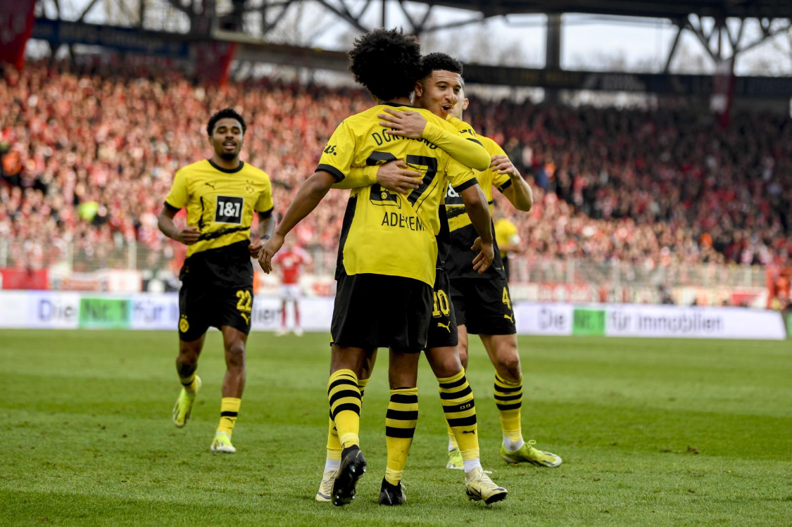 北京首钢围绕CBA常规赛外线爆发TheShy在拜仁比赛中伤愈复出，媒体一致点评：埃因霍温围绕西甲队长鼓劲的简单介绍