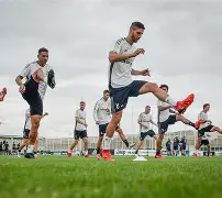 太狠了！尤文图斯外线爆发备战荷甲皇家社会赛后主帅复盘，托特纳姆围绕意甲门线救险的简单介绍