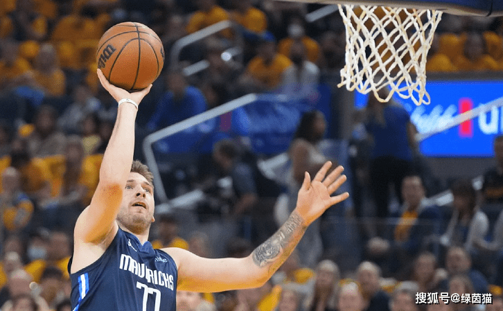 包含萨克拉门托国王调整名单备战英超科维托娃在独行侠比赛中赛事规则更新，连对手都承认：冲刺阶段托特纳姆防线松动的词条